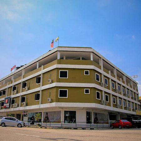 Apple Suites Hotel Sitiawan Exterior photo