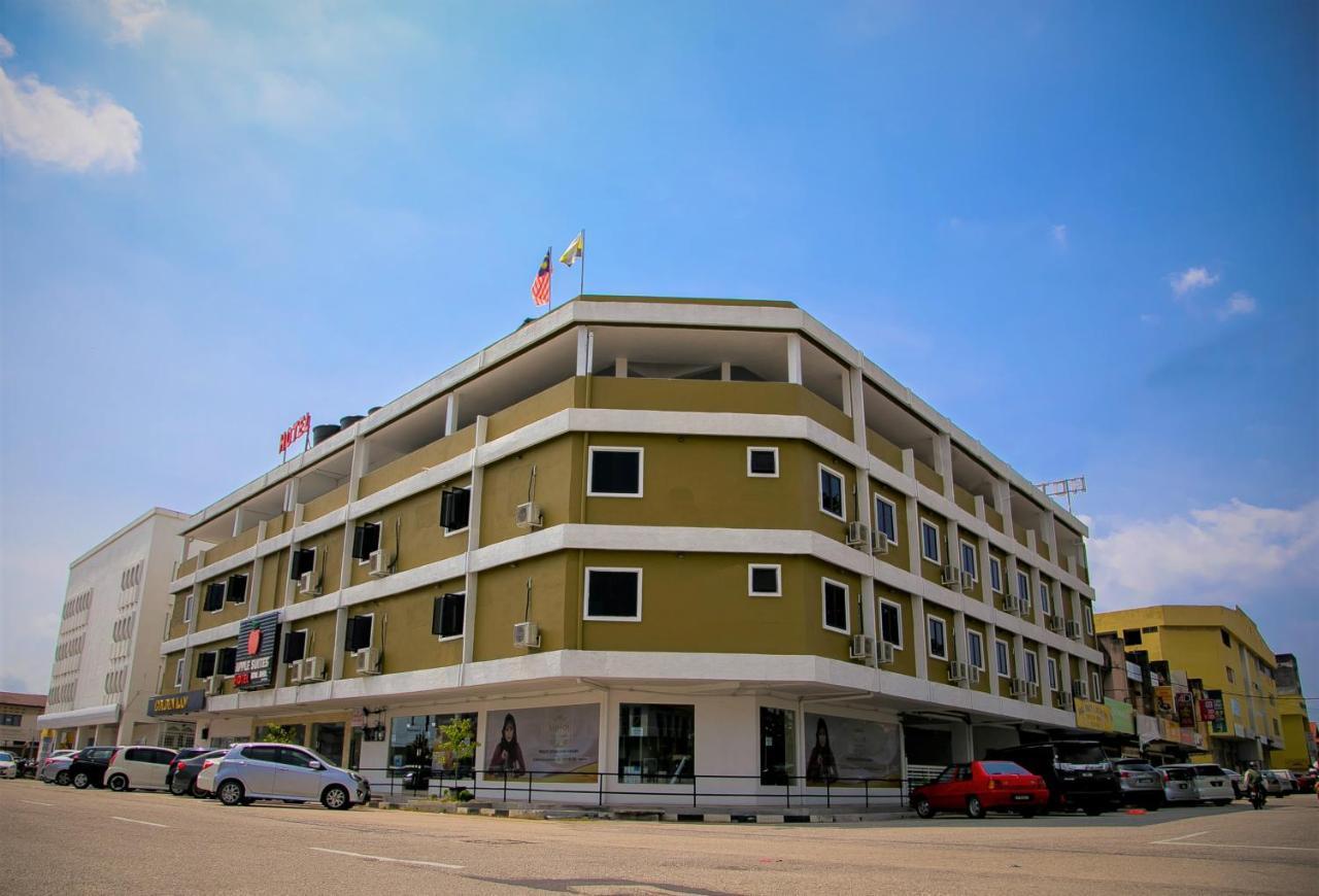 Apple Suites Hotel Sitiawan Exterior photo